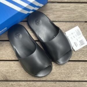 Adida_s Yeezy Kenya Slides Black