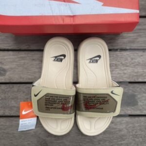 Nik_e Swoosh Sportswear Cream Slide