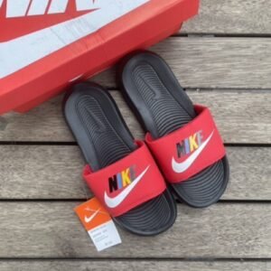 Nik_e Victori One Be True Red Slide