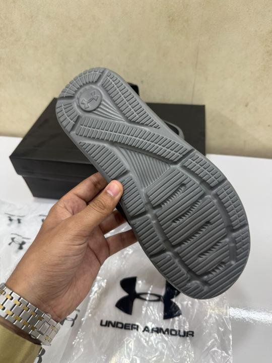 Under Armo Slide black grey - Image 3