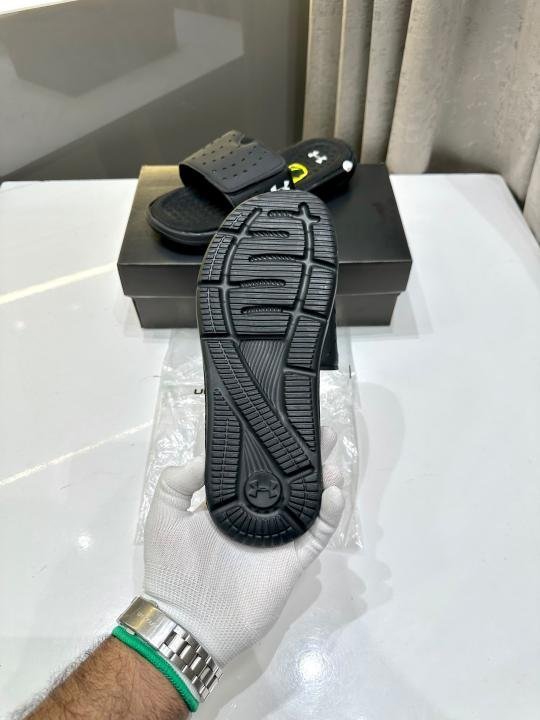 Under Armo Slide black - Image 3