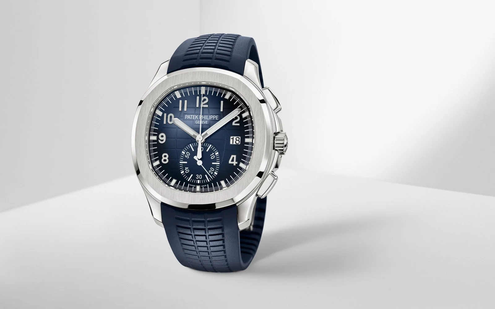 PATEK PHILIPPE AQUANAUT (BLUE) - Image 2