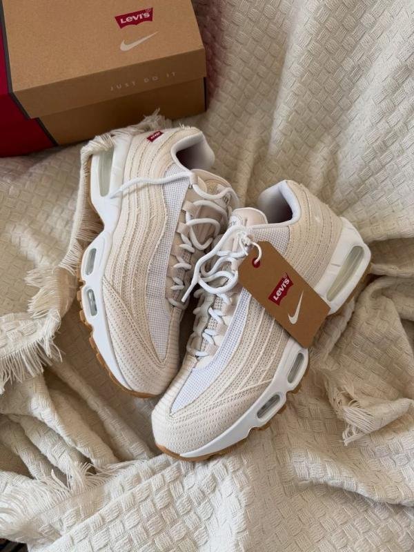 Levis x Air Max 95 OG Light Orewood Brown TOP BATCH UA - Image 2