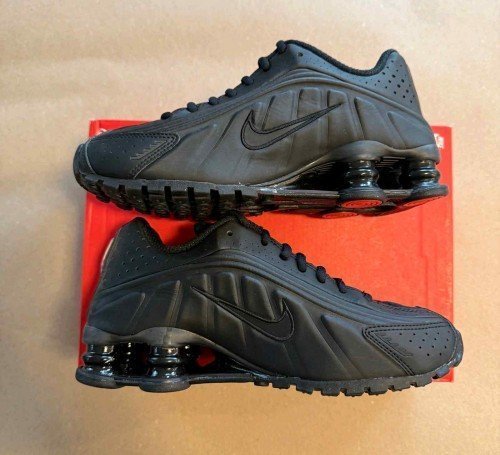 Nike Shox R4 Triple Black TOP BATCH UA - Image 2