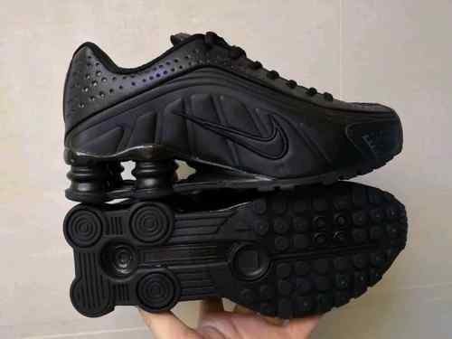 Nike Shox R4 Triple Black TOP BATCH UA - Image 3