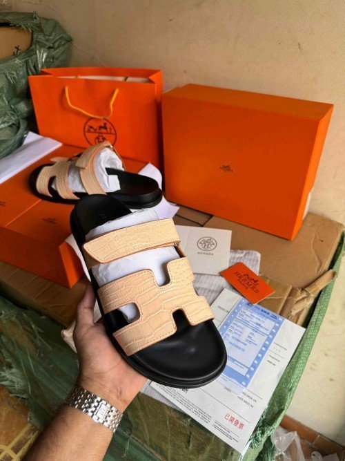 Hermes Sandal Cream Black 208 TOP BATCH UA - Image 2