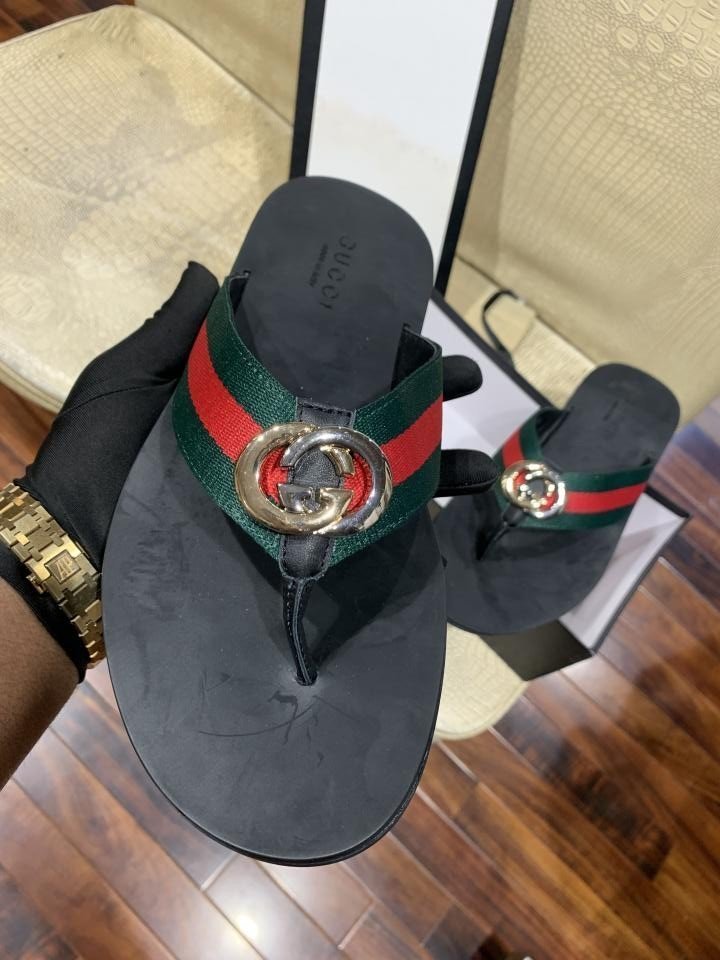 GUCCI THONG WITH WEB PREMIUM SLIDE TOP BATCH UA - Image 4