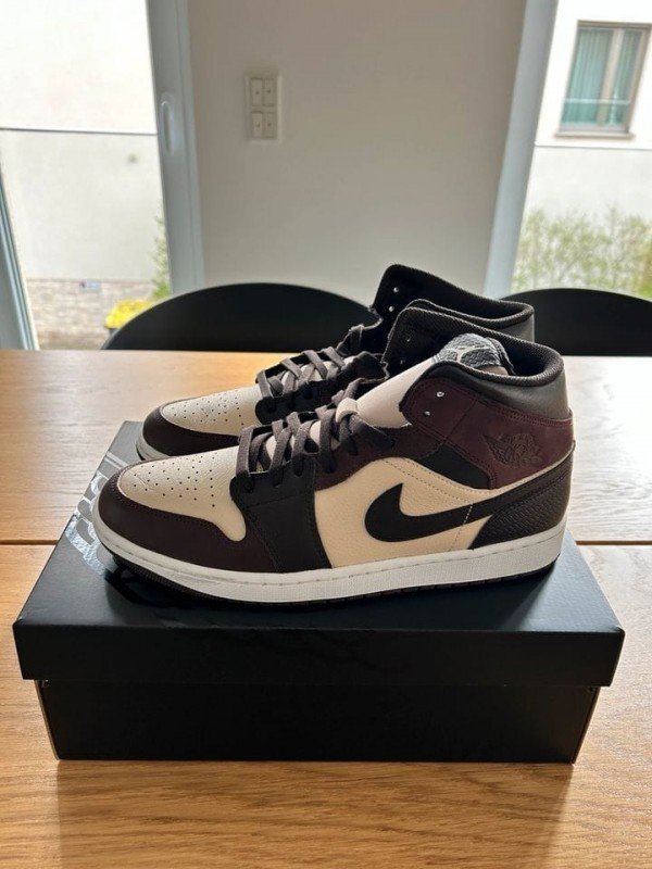 Nike Air Jordan 1 Mid SE Paris YMCA TOP BATCH UA - Image 2