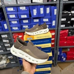Skecheerrs Max Cushion Taupe