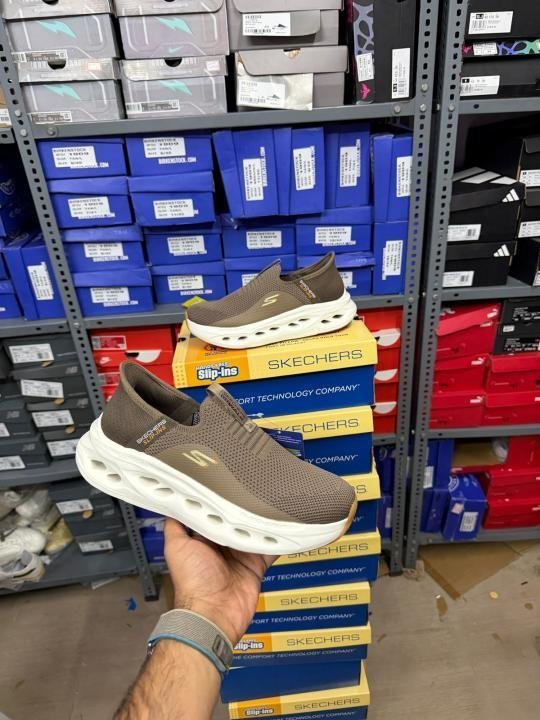 Skecheerrs Max Cushion Taupe