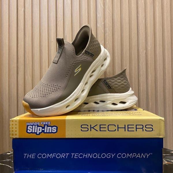 Skecheerrs Max Cushion Taupe - Image 4
