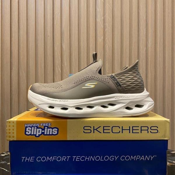 Skecheerrs Max Cushion Taupe - Image 3