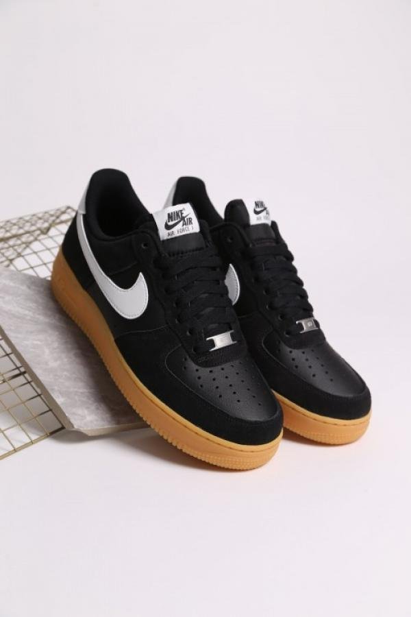 Nik.e AirForce 1 Low 07 Black Suede Gum