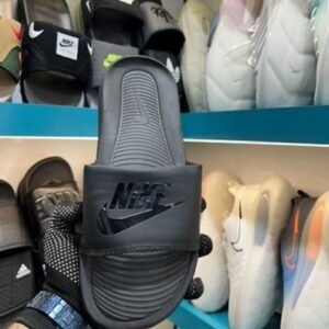 NIKE Victory Slide