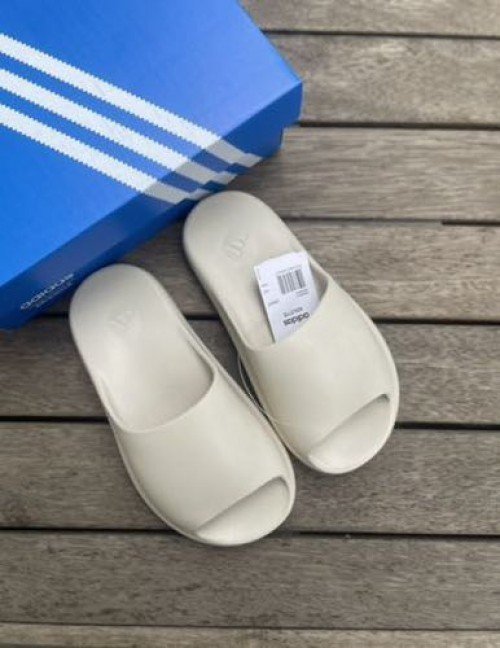 ADIDAS YEEZY KENYA SLIDE