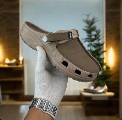CROCS YUKOON CLOG