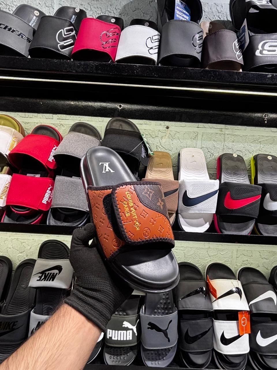 LV SLIDE LATEST EDITION