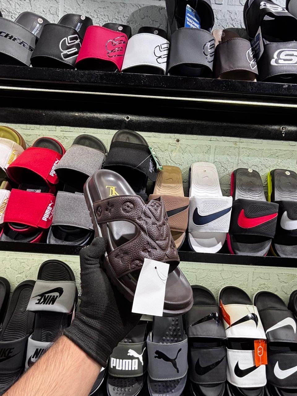 LV SLIDE LATEST EDITION