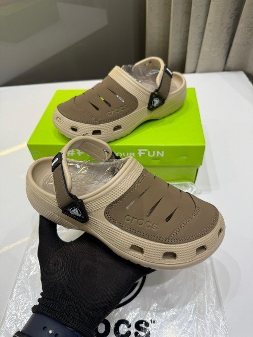 CROCS Yukon Men Clogs
