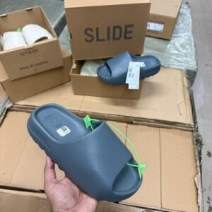 ADIDAS YEEZY SLIDE